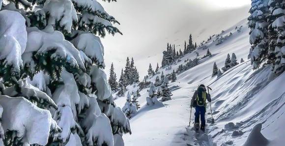 Backcountry Skiing & Splitboarding with CAG
