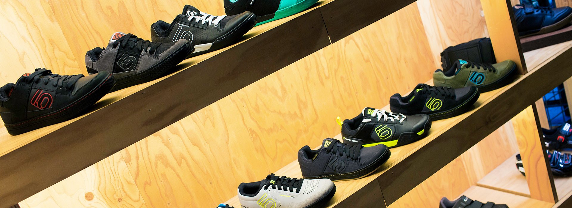 Seattle Ski, Snowboard, Skate, Bike, Surf, Wake Shop evo