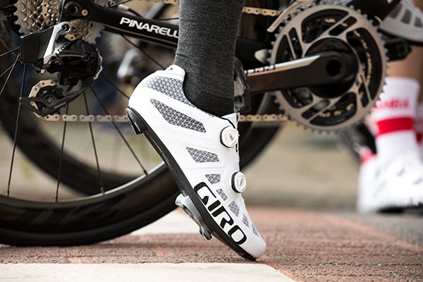 How to choose road bike shoes