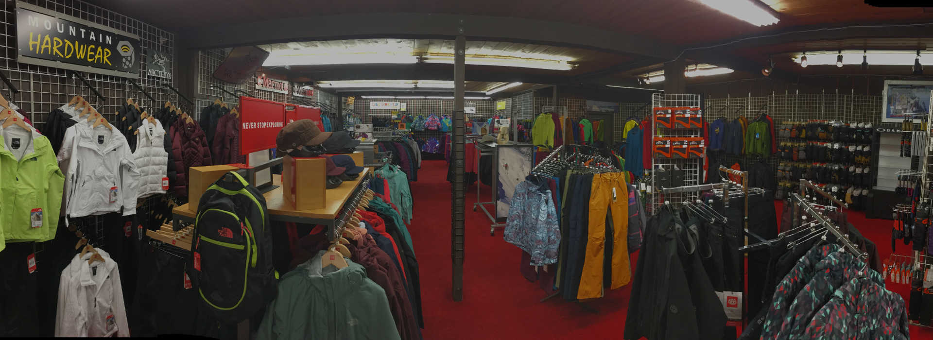 La Familia Partner Berg's Ski and Snowboard Shop Eugene, OR evo